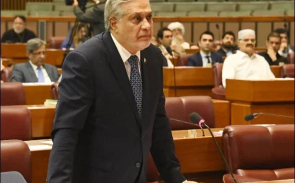 پاکستان دل و جان سے ایران کیساتھ، فریقین کو مذاکرات کیلئے آمادہ کر رہے ہیں، اسحاق ڈار