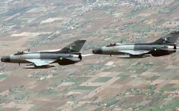 پاک افواج کے افغانستان میں کامیاب فضائی حملے