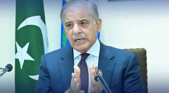 پٹرولیم مصنوعات کی قیمتیں، متوسط طبقے کو مزید ریلیف فراہم کرنے کیلئے کوشاں ہیں،وزیراعظم