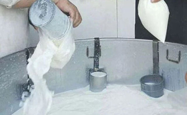 دودھ میں ملاوٹ کا پتا کیسے لگائیں؟ گھر بیٹھے آسان ٹیسٹ جان لیں