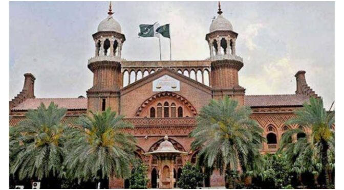 لاہور ہائیکورٹ: اسموگ پر قابو پانے کیلئے حکومت کو سنجیدہ اقدامات کی ہدایت