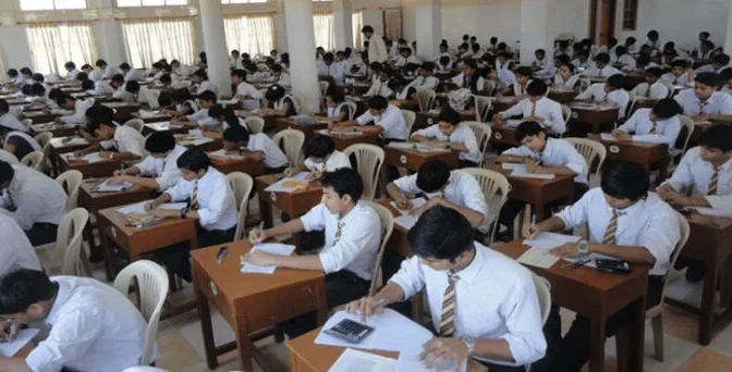 نویں دسویں کے امتحانات ملتوی کرنے کا مطالبہ