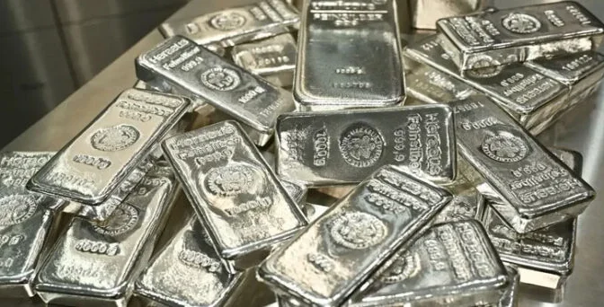 چاندی کی تبدیلی کے اسکینڈل میں ملوث مزید کسٹمزافسران معطل