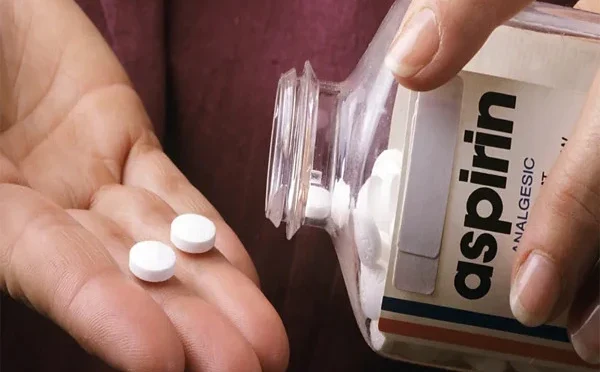 ایسپرن بڑی آنت کے کینسر نہیں بچاتی: تحقیق