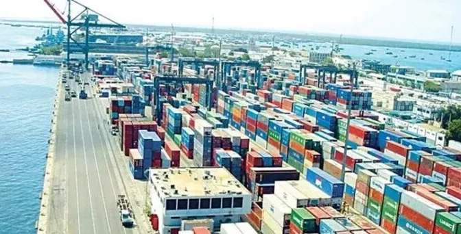 پیٹرول سے بھرا ایک اور بحری جہاز پہنچ گیا