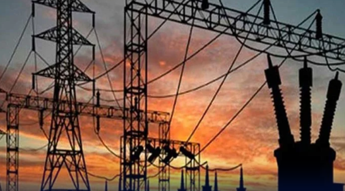 ایل این  جی کی درآمد معطل ، بجلی کی روزانہ 2 سے 3 گھنٹے لوڈشیڈنگ متوقع