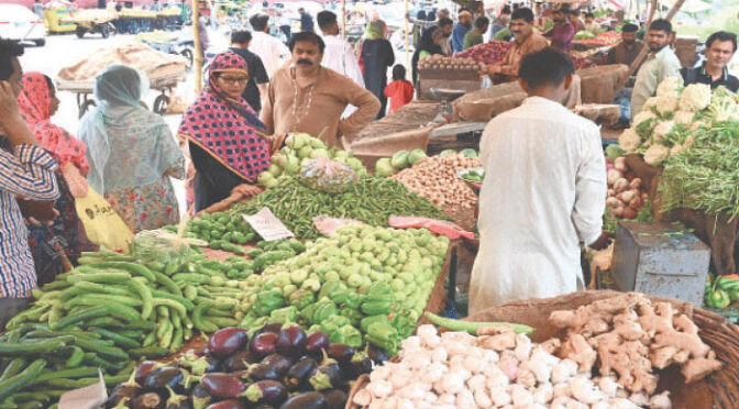 مہنگائی کی سالانہ شرح 14 فیصد ، حکومتی اقدامات ریت کی دیوار ، غریب طبقہ خطِ غربت سے نیچے سسکنے پر مجبور، محکمہ شماریات کی رپورٹ جاری