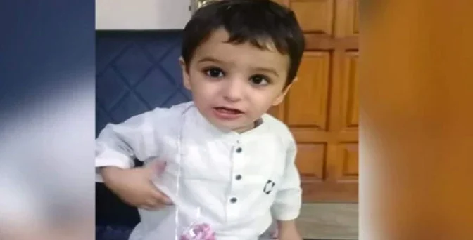 کراچی : 3 روز قبل اغوا ہونے والے ڈھائی سالہ بچے کی لاش نالے سے برآمد
