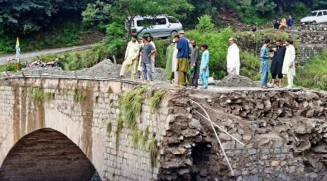 خیبر پختونخوا میں بارشوں سے تباہی، مختلف حادثات میں 45 افراد جاں بحق، 105 زخمی ہوئے،پی ڈی ایم اے