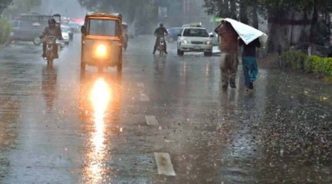 لاہور سمیت پنجاب میں طوفانی بارش اور ژالہ باری: 2 بچے جاں بحق