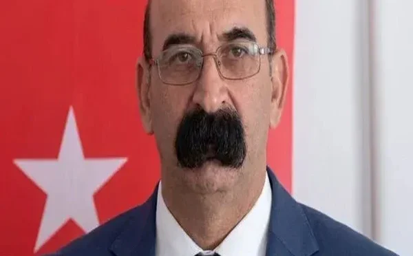 ترک سیاستدان کی موچھوں کے دنیا بھر میں چرچے!