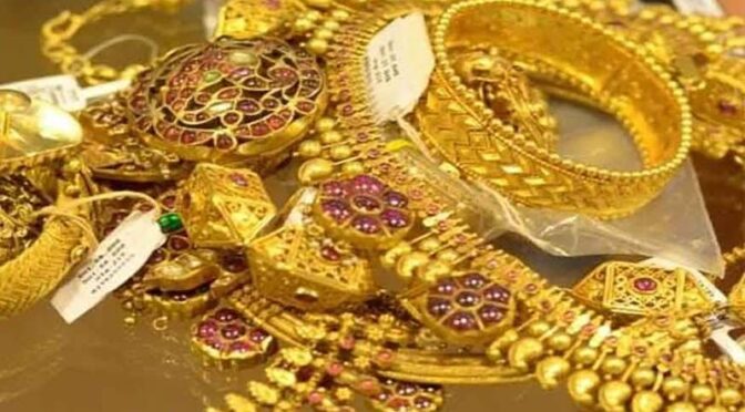 ایک روز کے وقفے کے بعد ملک میں سونے کی قیمت میں بڑی کمی ریکارڈ