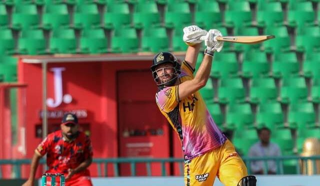 پشاور زلمی نے کراچی کنگز کو شکست دے دی