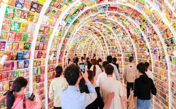 دنیا کا سب سے بڑا اسنیک اسٹور