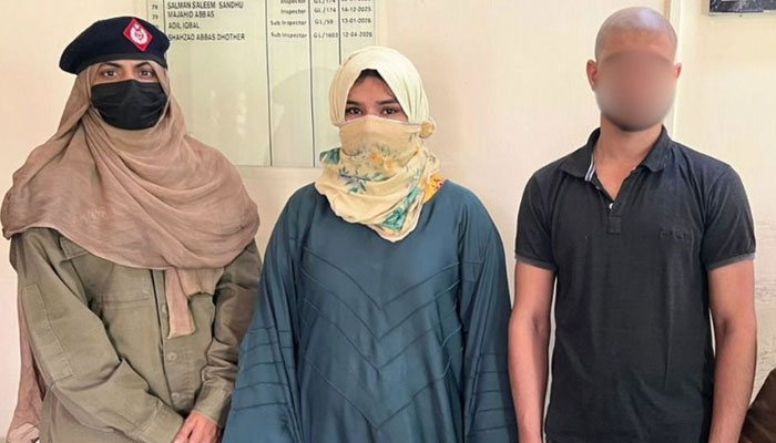 گوجرانوالہ میں عید کے روز عوامی مقام پر ڈانس کرتے ویڈیو بنانے والے 2 ٹک ٹاکر گرفتار