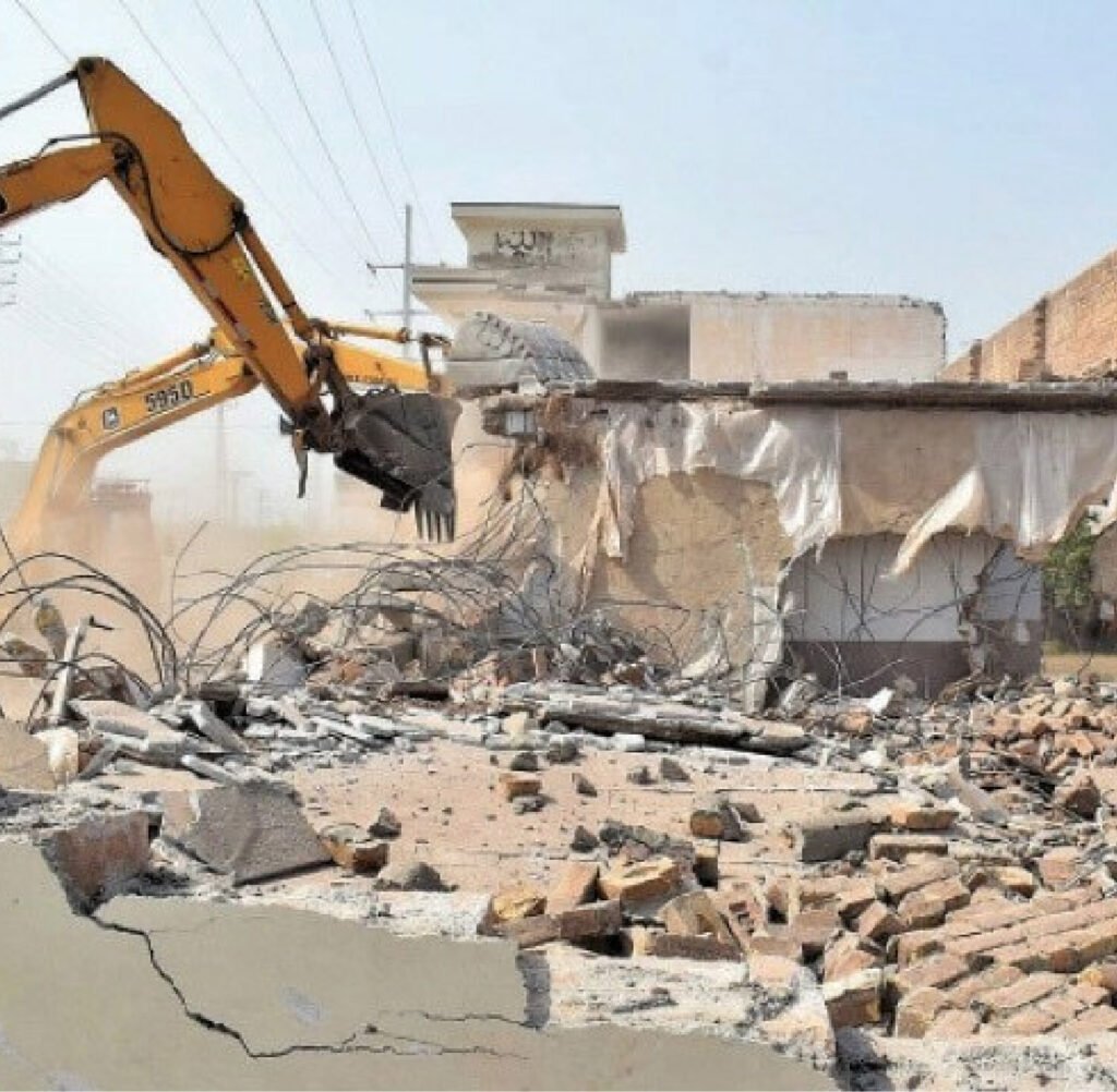 اسلام آباد تجاوزات کے خلاف بڑے پیمانے پر آپریشن کا فیصلہ مختلف سیکٹرزکی کچی آبادیاں خالی کرائی جائیں گی۔