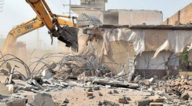 اسلام آباد تجاوزات کے خلاف بڑے پیمانے پر آپریشن کا فیصلہ مختلف سیکٹرزکی کچی آبادیاں خالی کرائی جائیں گی۔