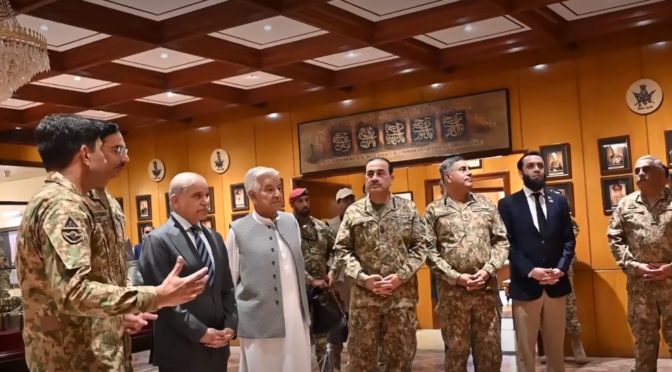 وزیر اعظم شہباز شریف کا کوئٹہ کمانڈ اینڈ اسٹاف کالج کا دورہ فیلڈ مارشل عاصم منیر نے استقبال کیا