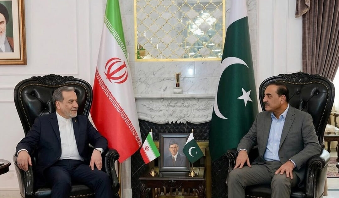 فیلڈ مارشل عاصم منیر کی تہران میں ایرانی وزیر خارجہ عباس عراقچی سے ملاقات