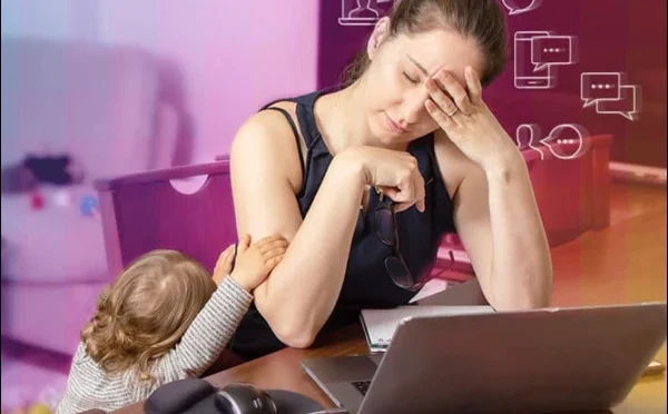 ڈیجیٹل تھکاوٹ کیا ہے؟ اسکرین کا بڑھتا استعمال نوجوانوں کےلیے ذہنی بحران