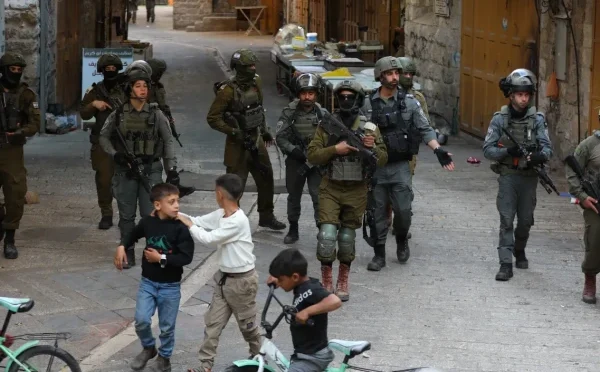 مقبوضہ مغربی کنارے میں اسرائیلیوں کا شہریوں پر دھاوا، متعدد فلسطینی زخمی
