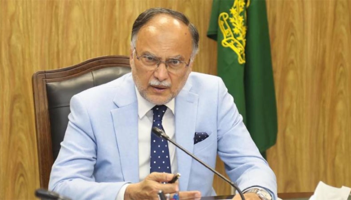 ملک میں ترقیاتی منصوبوں کیلئے وسائل میں مسلسل کمی ہورہی ہے: احسن اقبال