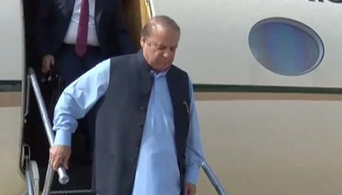 سابق وزیر اعظم اور مسلم لیگ ن کے قائد نواز شریف جنیوا سے جدہ پہنچ گئے۔