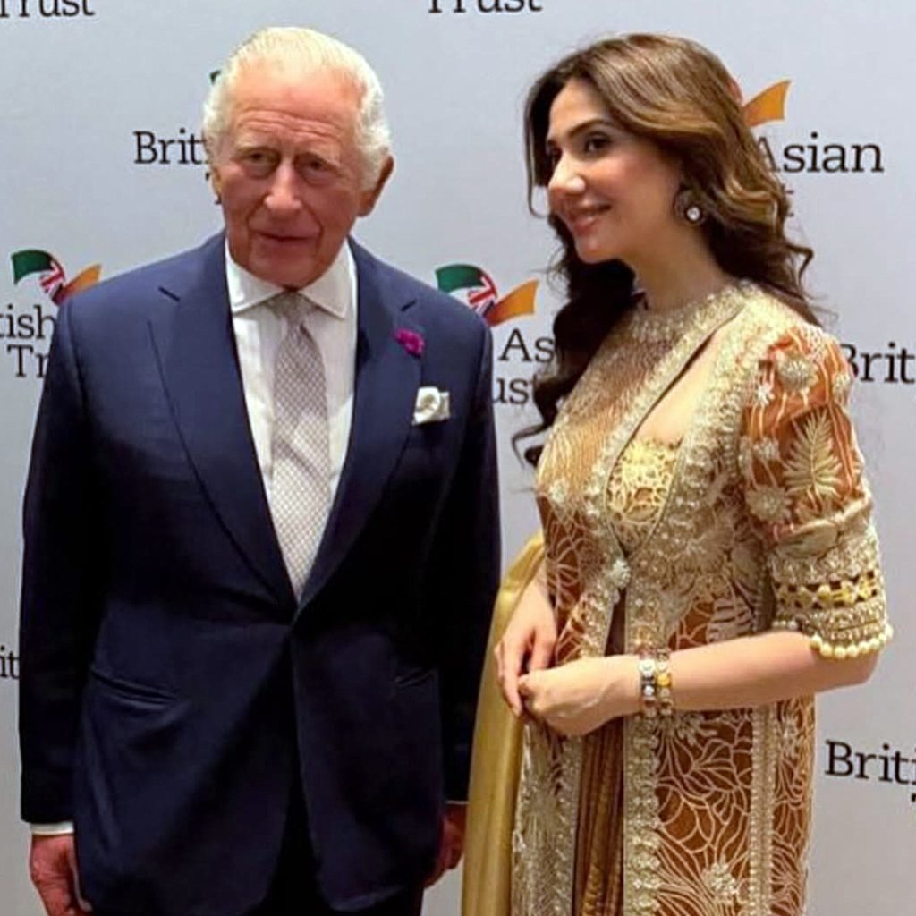 ماہرہ خان کی کنگ چارلس سے برطانیہ ایشین ٹرسٹ کے سالانہ عشائیے پر ملاقات