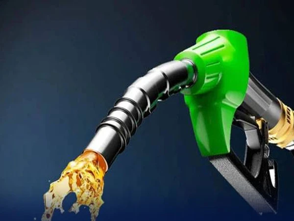 حکومت کا پیٹرول اور ڈیزل کی قیمتوں میں بڑا اضافہ، نوٹیفکیشن جاری