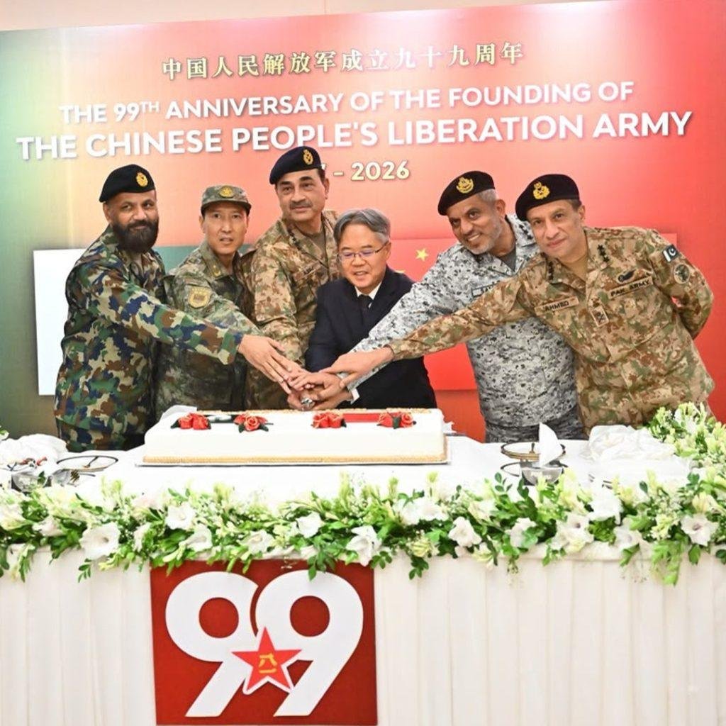 پیپلز لبریشن آرمی کا 99 واں یومِ تاسیس، جی ایچ کیو میں پروقار تقریب فیلڈ مارشل عاصم منیر، چینی سفیر ژانگ زیڈونگ، ڈیفنس اتاشی میجر جنرل وانگ ژونگ کی شرکت