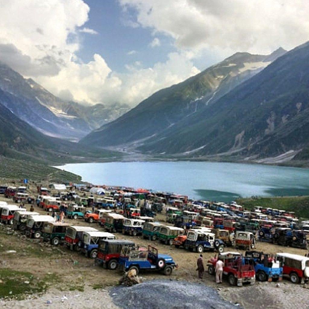 سیف الملوک جھیل پر سیاحوں کا داخلہ حفاظتی خدشات کے باعث بند کر دیا گیا