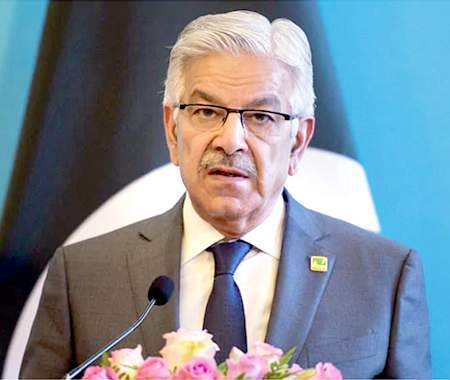 عزت دولت کمانے کے بعد اعلیٰ افسروں کی بیرون ملک ہجرت سوالیہ نشان:خواجہ آصف